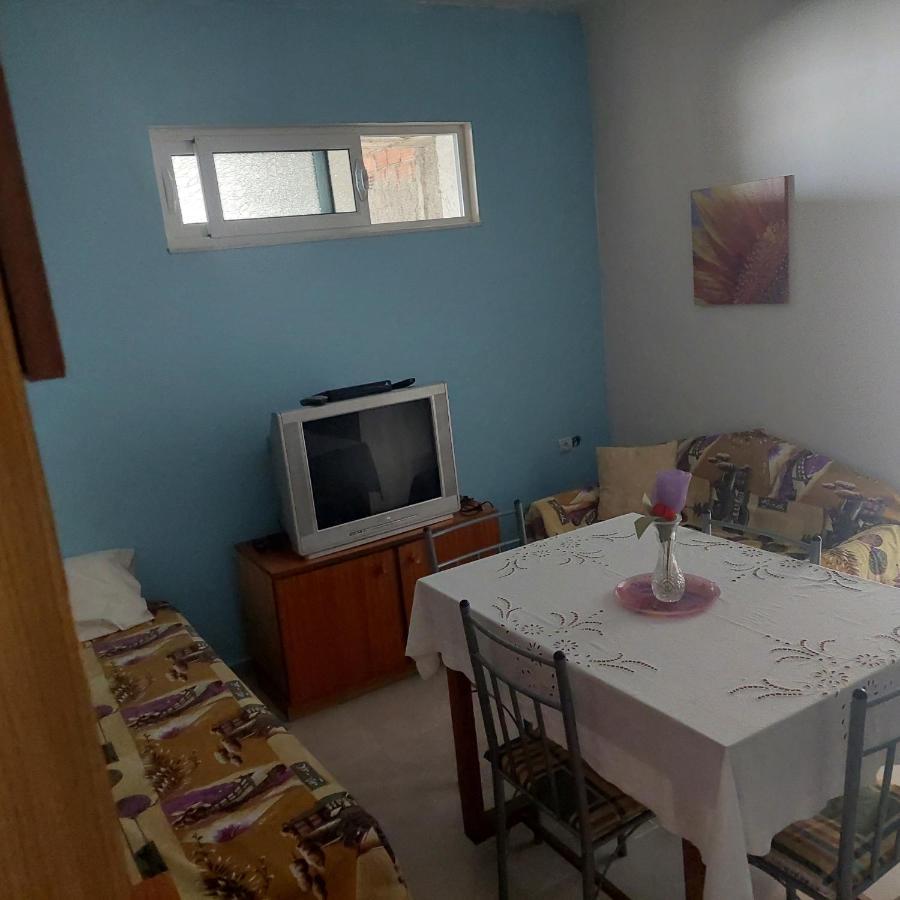 Central Condos Sarandë 外观 照片