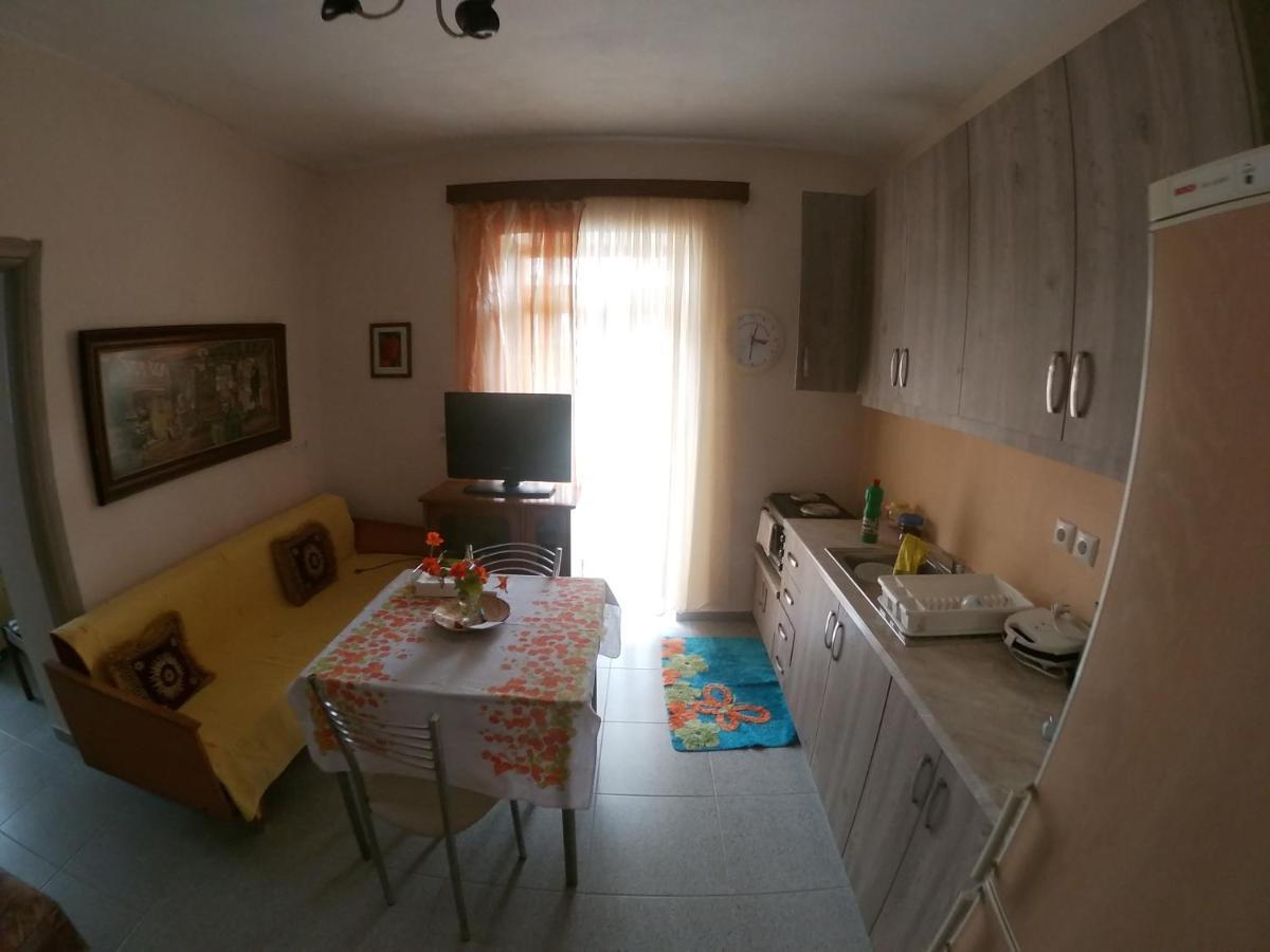 Central Condos Sarandë 外观 照片